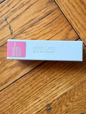 BNIB Haus Labs Color Fuse Glassy Blush Balm Stick — Glassy Rosette